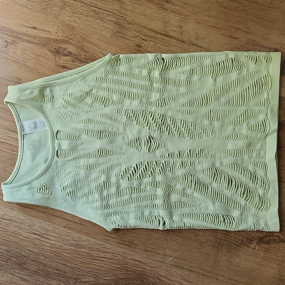 Alo Yoga Vixen Lime Green Muscle Tank Top Size M